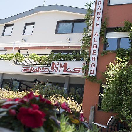 Ristorante Albergo Gerardo Di Masi Caposele Eksteriør billede