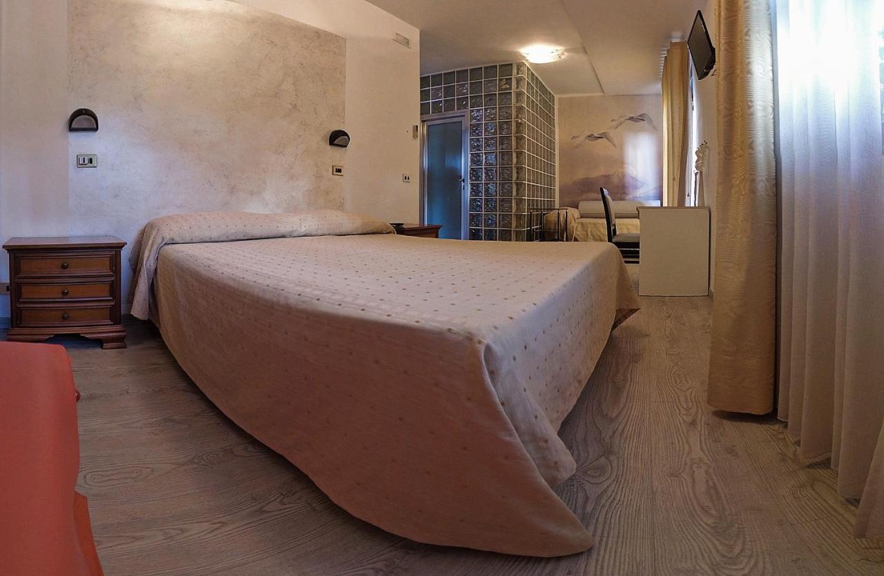Ristorante Albergo Gerardo Di Masi Caposele Eksteriør billede