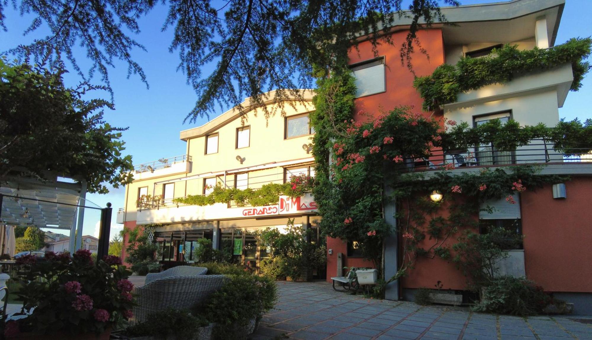 Ristorante Albergo Gerardo Di Masi Caposele Eksteriør billede