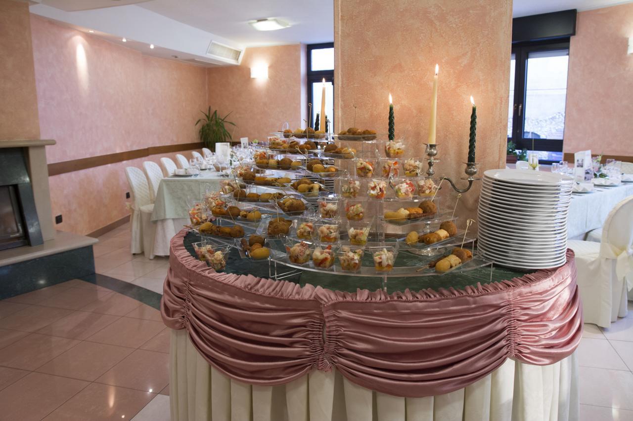 Ristorante Albergo Gerardo Di Masi Caposele Eksteriør billede